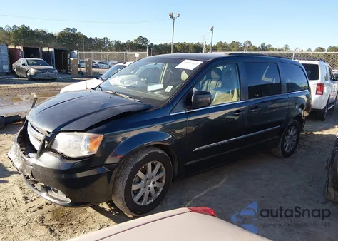 2013 Chrysler Town & Country Touring z USA, uszkodzony, nr VIN 2C4RC1BG2DR779427